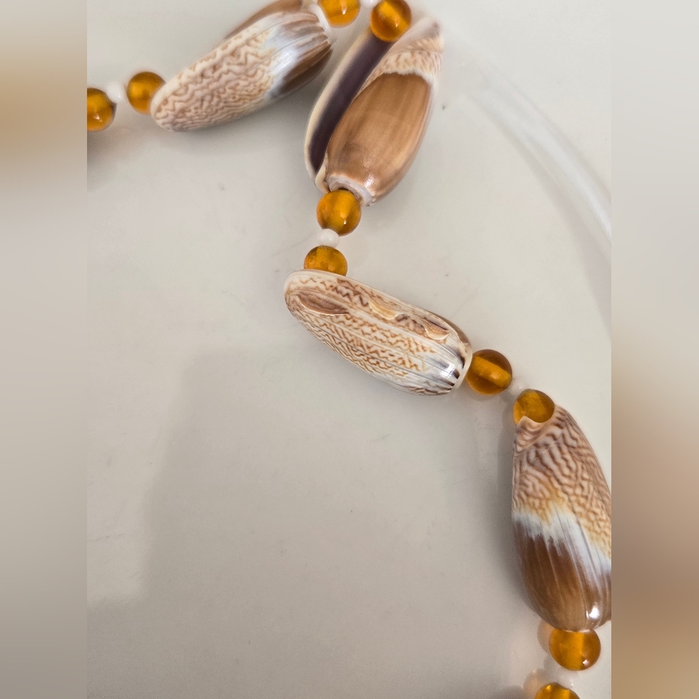 Natural Shell Pullover Boho Beachy Necklace - Picture 7 of 8